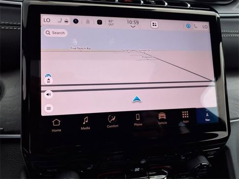 New 2025 Jeep Grand Cherokee Limited w/ Black Appearance Package image 6