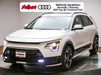 Used 2024 Kia Niro EX Touring
