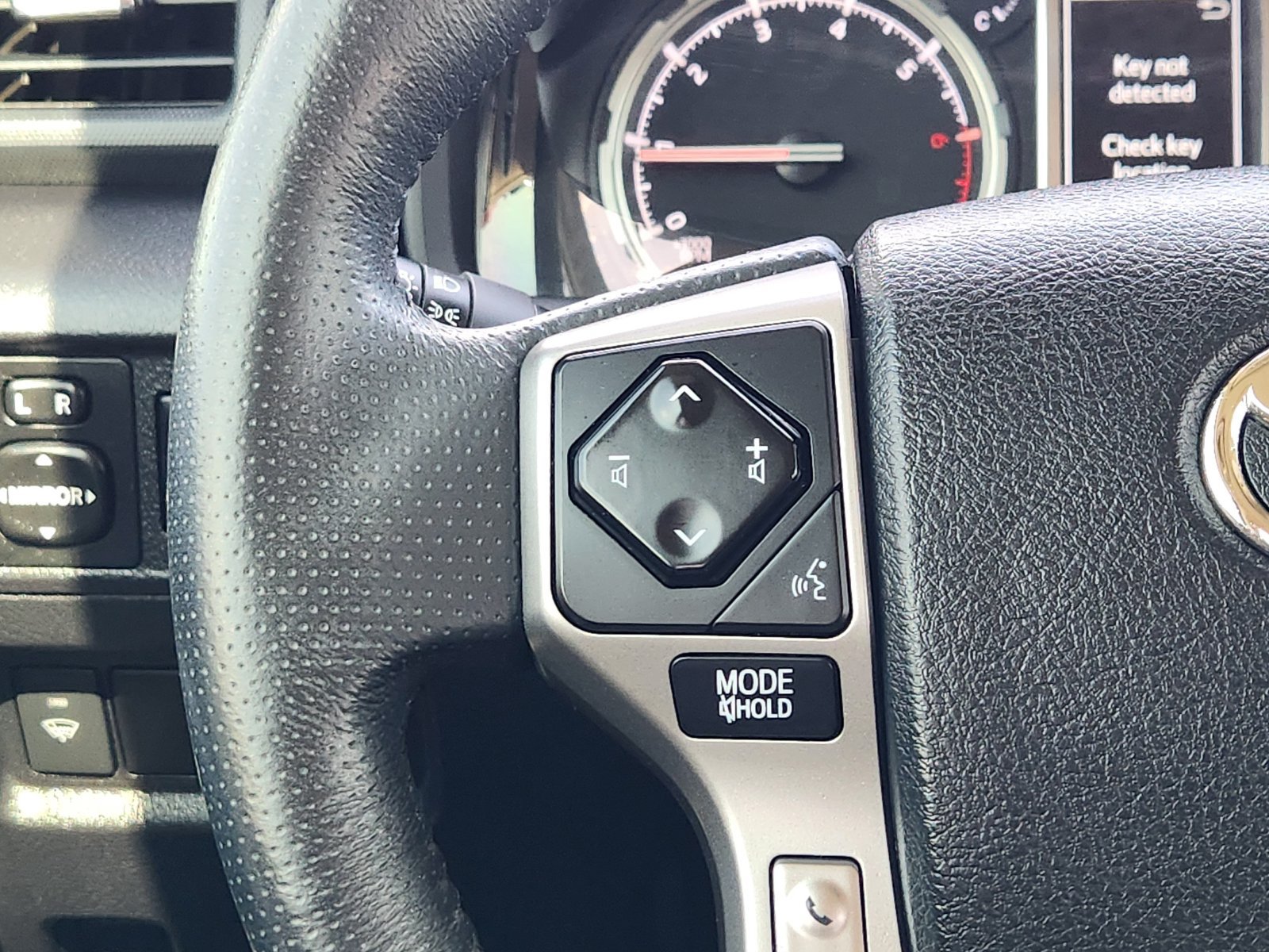 Used 2020 Toyota 4Runner Limited RWD image 28