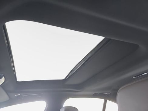 Certified 2024 BMW 530i RWD image 22