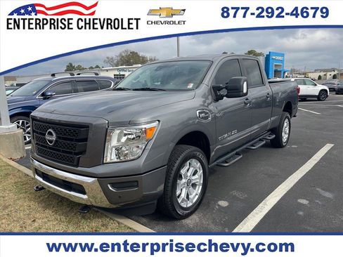 Used 2024 Nissan Titan SV w/ SV Convenience Package image 1