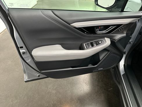Used 2024 Subaru Outback Limited AWD/4WD image 18
