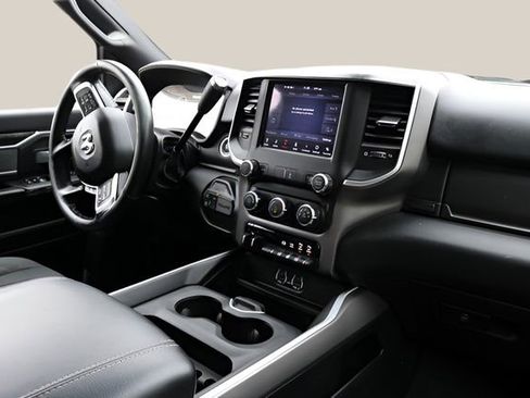 Used 2019 RAM 3500 Lone Star image 17