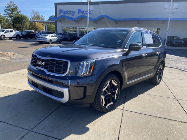 Used 2025 Kia Telluride S FWD image 5