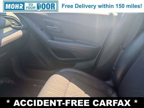 Used 2019 Chevrolet Trax LT w/ LT Convenience Package image 24