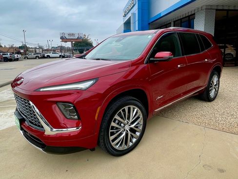 New 2026 Buick Enclave Avenir w/ Super Cruise Package image 5