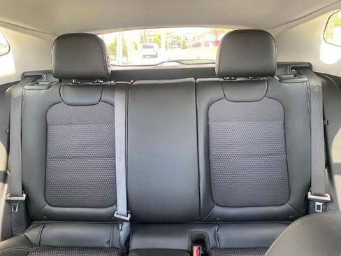 Used 2025 Chevrolet Trax LT FWD image 24