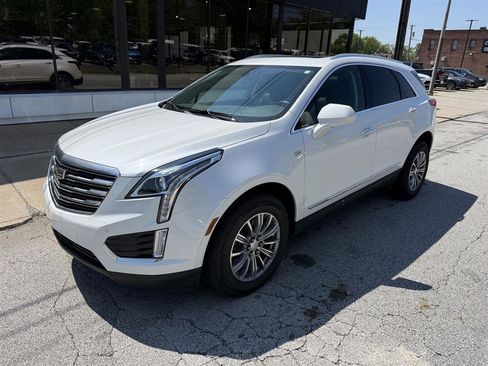 Used 2019 Cadillac XT5 Luxury FWD image 1