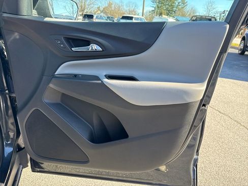 Used 2023 Chevrolet Equinox LT image 16