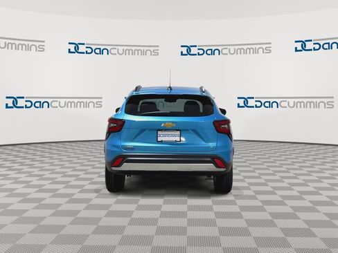 New 2026 Chevrolet Trax LT w/ LT Convenience Package FWD image 7