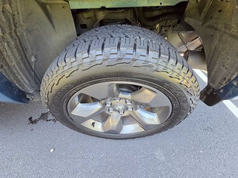 Used 2024 RAM 1500 Big Horn AWD/4WD image 33