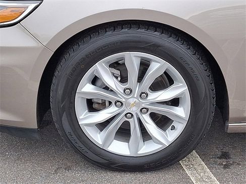 Used 2024 Chevrolet Malibu LT image 29