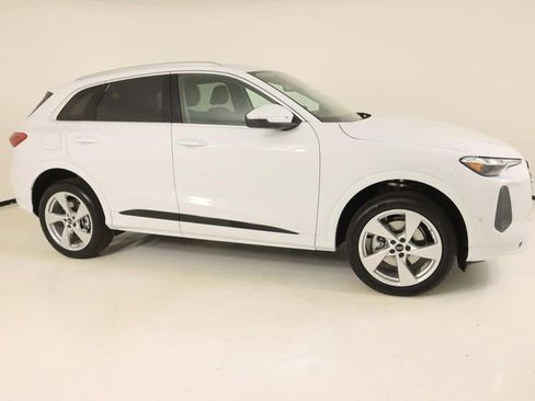 New 2026 Audi Q5 Premium Plus image 6