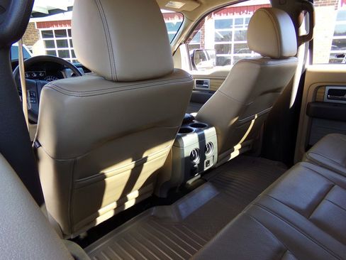 Used 2011 Ford F150 Lariat w/ Lariat Chrome Pkg image 36