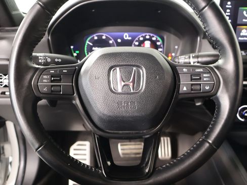 Used 2024 Honda Accord Sport image 3