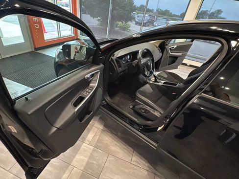 Used 2013 Volvo XC60 3.2 FWD image 18