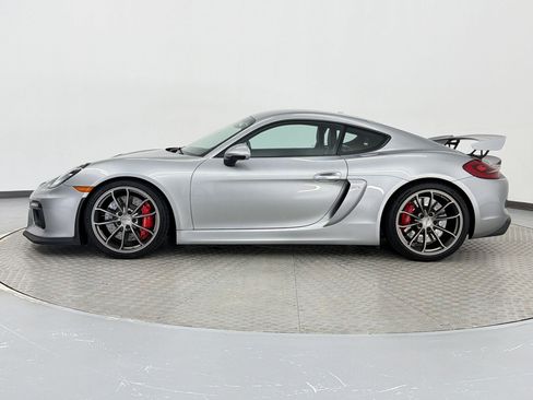 Certified 2016 Porsche Cayman GT4 RWD image 2