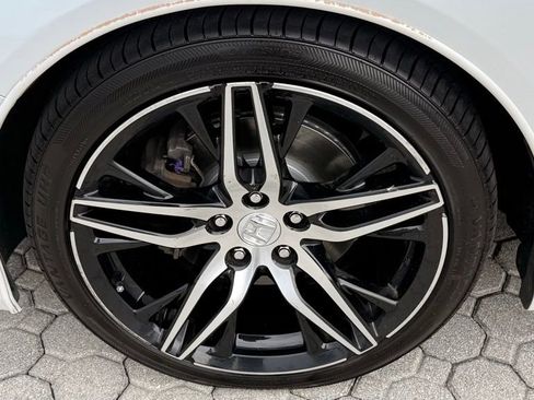 Used 2021 Honda Accord Touring image 17