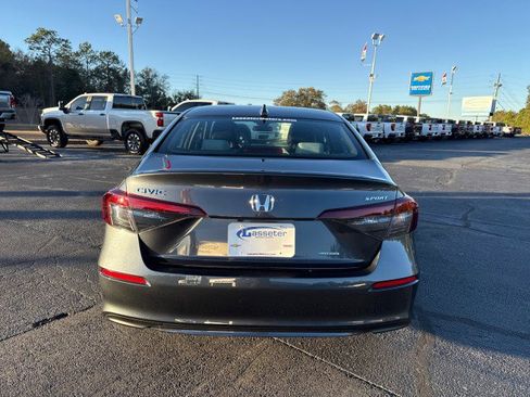Used 2025 Honda Civic Sport Touring image 4