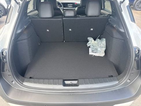 New 2026 Nissan Kicks SR w/ SR Premium Package AWD/4WD image 9