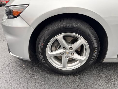 Used 2018 Chevrolet Malibu LS image 16