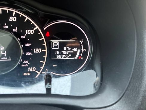 Used 2015 Nissan Versa Note SR w/ SR Convenience Package FWD image 8
