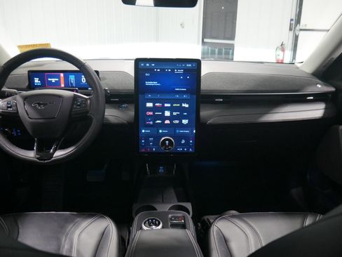 Used 2021 Ford Mustang Mach-E Premium image 19