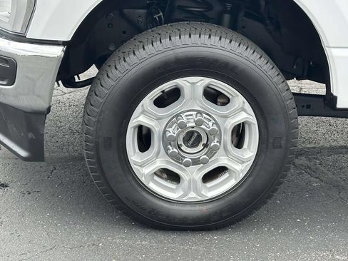 Used 2025 Ford F250 XLT AWD/4WD image 8