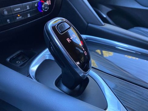 Used 2020 Buick Enclave Essence w/ Sport Touring Edition image 25