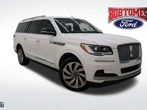 Used 2024 Lincoln Navigator L Reserve image 1