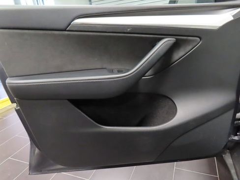 Used 2023 Tesla Model Y Long Range image 13