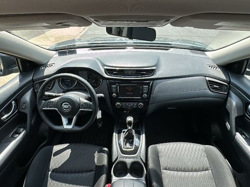 Used 2018 Nissan Rogue S AWD/4WD image 27