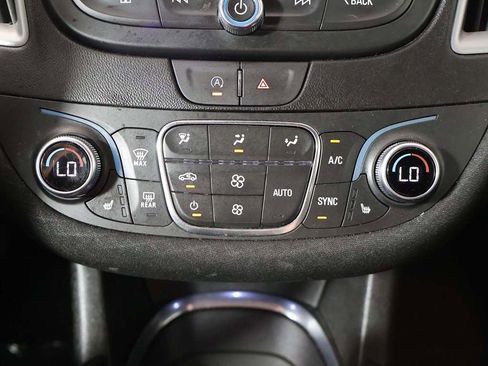 Used 2023 Chevrolet Malibu LT FWD image 40