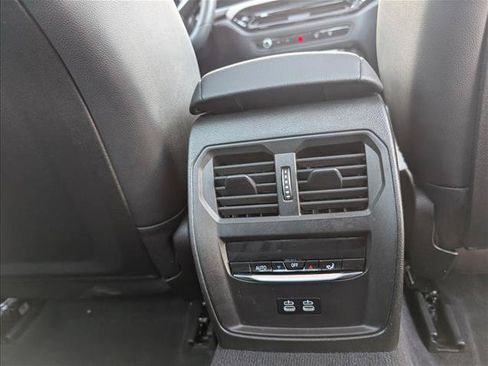 Used 2025 BMW 330i Sedan w/ M Sport Package RWD image 25