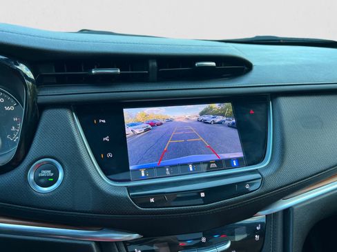 Used 2021 Cadillac XT5 Premium Luxury image 21