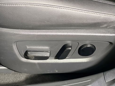 Used 2023 MAZDA CX-50 2.5 S w/ Preferred Plus Pkg image 16