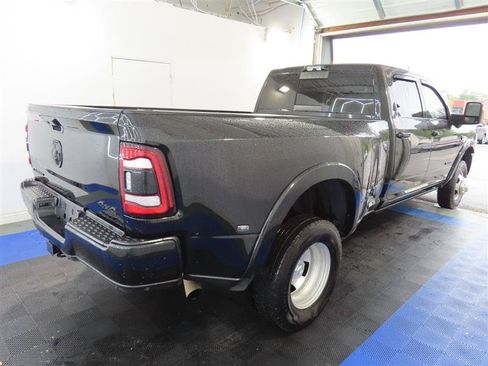 Used 2024 RAM 3500 Limited w/ Night Edition AWD/4WD image 14