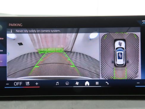 Certified 2025 BMW X5 sDrive40i w/ Parking Assistance Package image 17