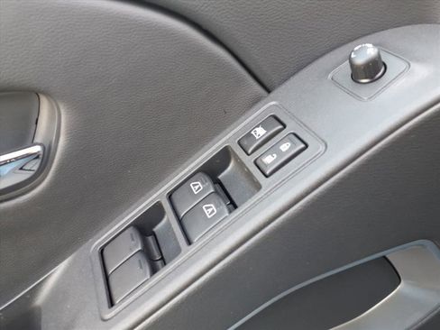 New 2026 Nissan Frontier SV image 18