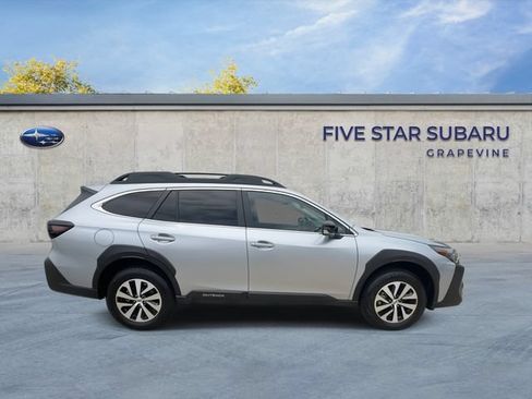 Certified 2025 Subaru Outback Premium AWD/4WD image 9
