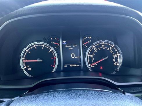 Used 2020 Toyota 4Runner Venture w/ Moonroof Package AWD/4WD image 19