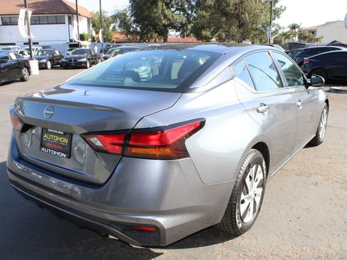 Used 2023 Nissan Altima 2.5 S FWD image 34
