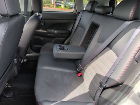 Used 2025 Mitsubishi Outlander Sport SE AWD/4WD image 27
