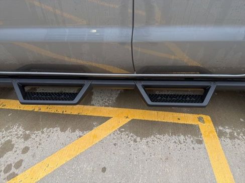 Used 2023 Nissan Frontier PRO-4X w/ Pro Convenience Package image 9