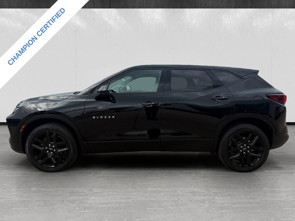 Used 2023 Chevrolet Blazer LT w/ Driver Confidence Package FWD image 2