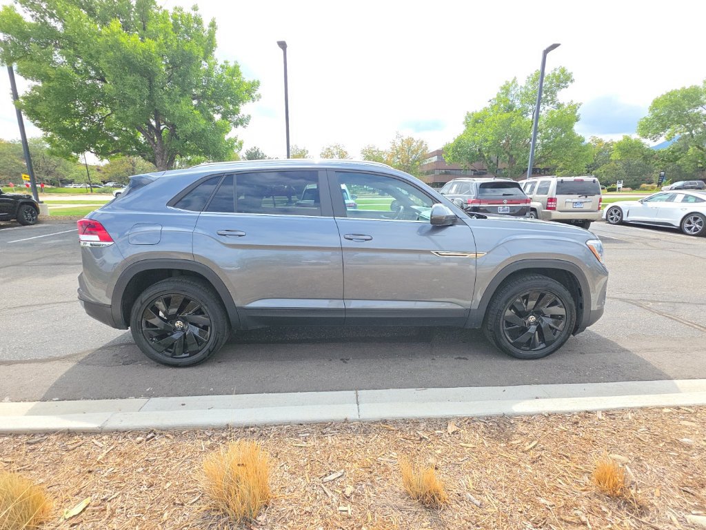 Certified 2024 Volkswagen Atlas Cross Sport SE AWD/4WD image 7