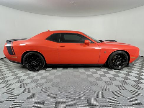 Used 2016 Dodge Challenger R/T Scat Pack image 7