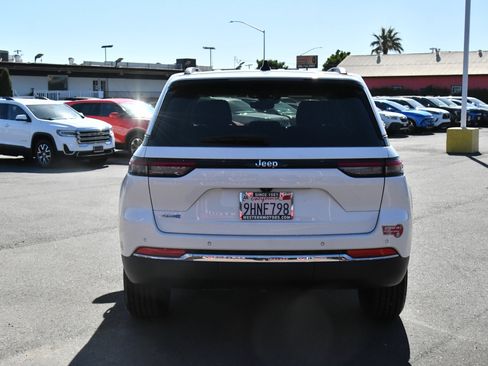Used 2023 Jeep Grand Cherokee 4WD 4xe image 7