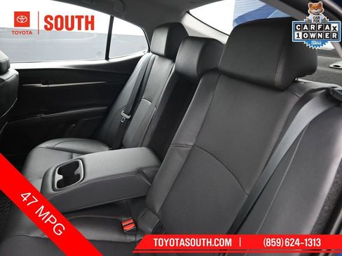 Used 2025 Toyota Camry XLE FWD image 25