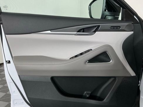 New 2027 INFINITI QX60 Luxe FWD image 11